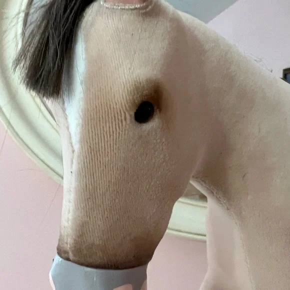 EUC retired American Girl Doll Horse Chestnut - Picture 15 of 16